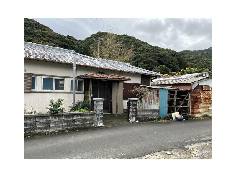 Oita-shi, Oita (Kozaki Sta.) Single story house, 4DK

3,000,000 yen