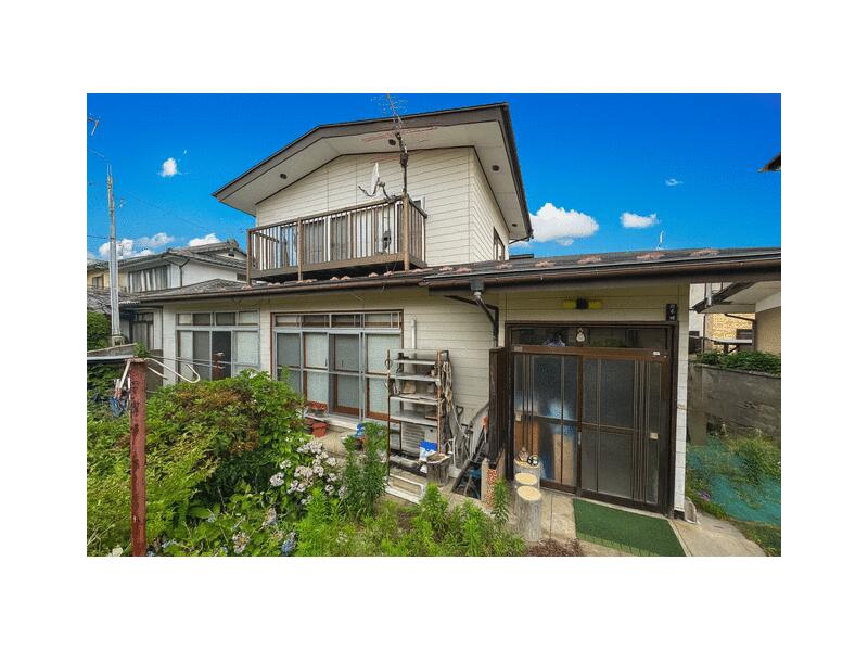 Fukushima City, Iizaka Town, Hirano, Aza Kitahara (Iōji-mae Station) 2-story building 6DK