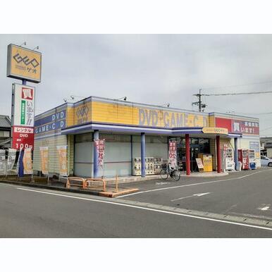 ゲオ茶屋町店 距離:550m