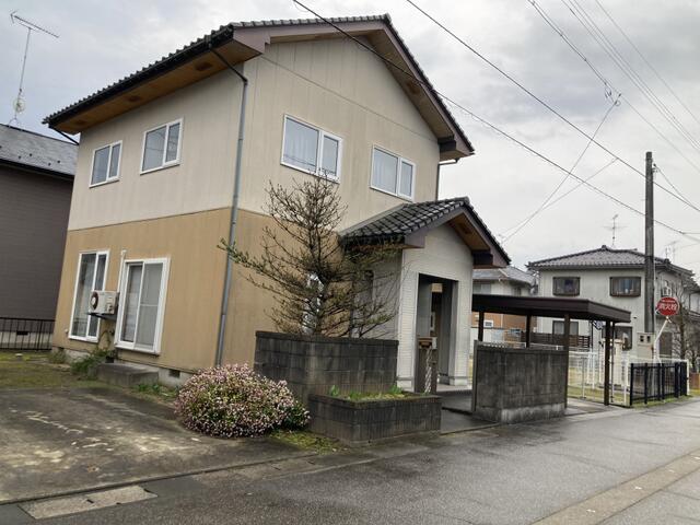 アットホーム 砺波市 柳瀬 油田駅 2階建 ４ｌｄｋ 砺波市の中古一戸建て 提供元 中部地所 一軒家 家の購入