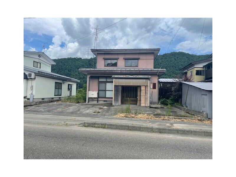 Yuzawa-shi, Yuzawa Uetano (Yokobori Sta.) 2F 6DK

1,350,000 yen