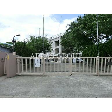 江東区立亀戸中学校 距離：943m