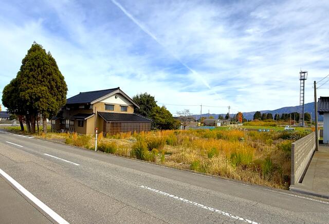 Cheap house for sale in Nanto, Toyama