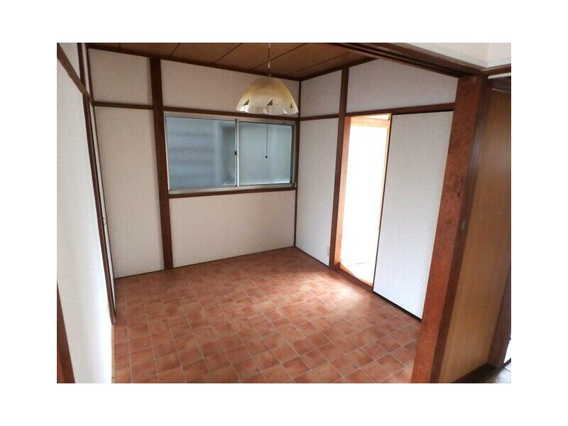 2-chome, Kiyozumi, Matsuyama-city, 2F 3DK

4.5 million yen