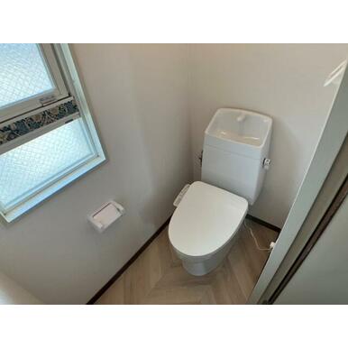 トイレに窓あり