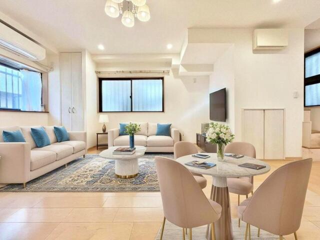 Cheap house for sale in Bunkyo, Tokyo
