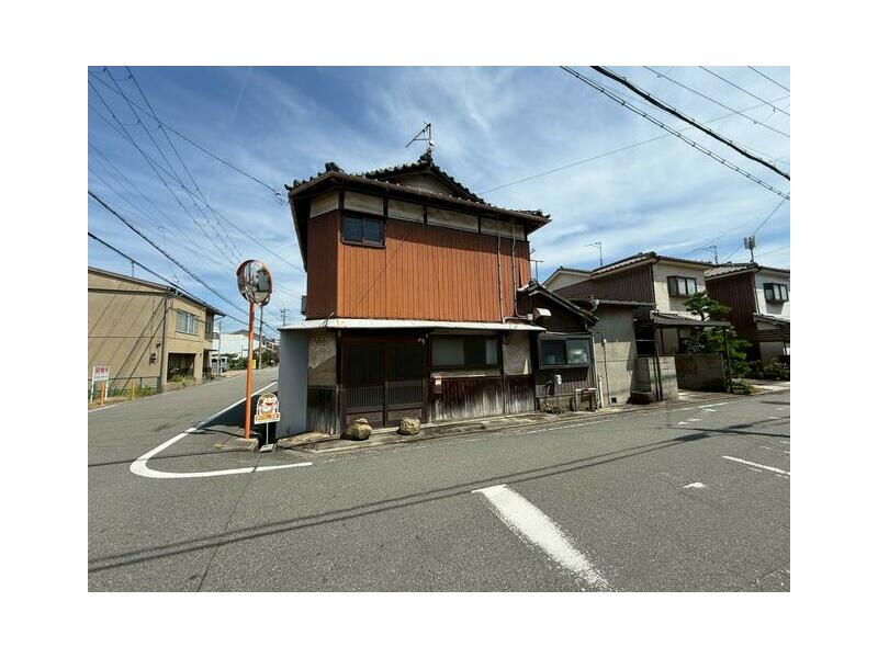 Tatsuno-shi, Mitsu-cho Kariya (Sanyo Aboshi Sta.) 2F 4DK

1,600,000 yen