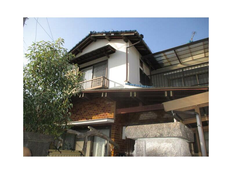 Takamatsu-shi, Takamatsu Aji-cho Tani 2F 8LDK

1,200,000 yen