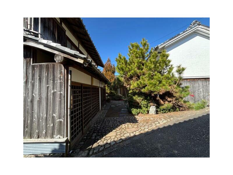 Sagamizuotakemurashimacho, Ukyo Ward, Kyoto City (Hozugawa Station) Single-story building 7DK