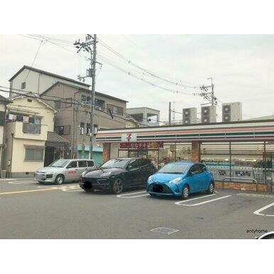 セブンイレブン 大阪三国本町2丁目店 距離:412m