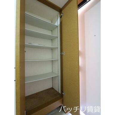 画像は別号室タイプの為、現状を優先致します。