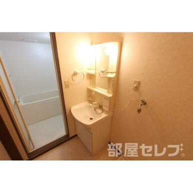 2016年12月26撮影（反転103号室現状優先）
