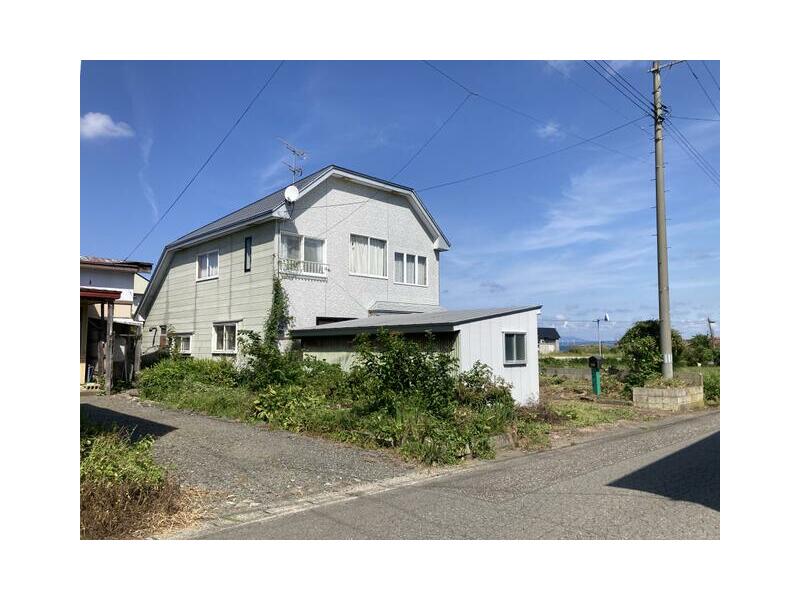 Iwamizawa-shi, Iwamizawa Kitahonmachi Higashi 1-chome (Iwamizawa Sta.) 2F 5LDK

450,000 yen