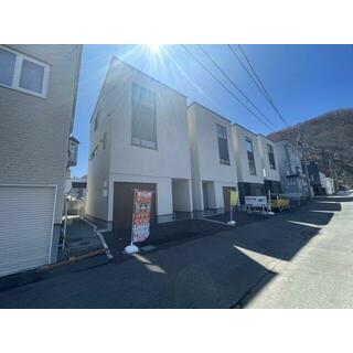 札幌市中央区 南三十条西１１丁目 （石山通駅 ） 3階建 4LDK