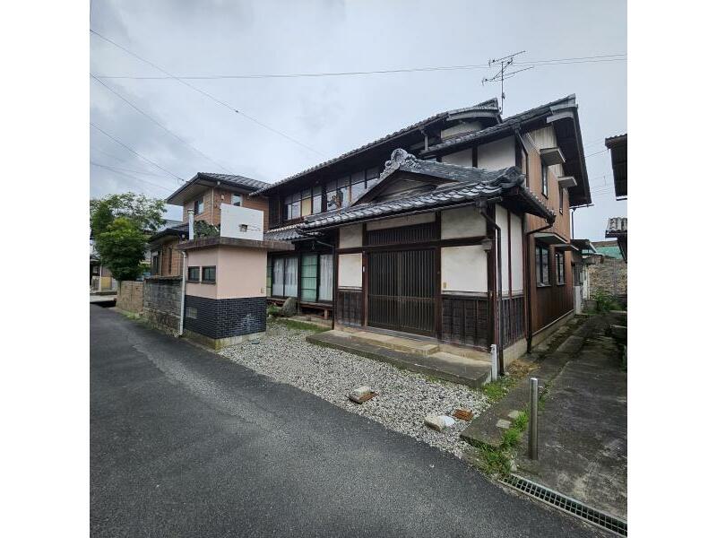 Imamachi, Higashiomi-shi (Notogawa Sta.) 2F 9DK

3,000,000 yen