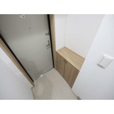玄関　シューズボックス付
