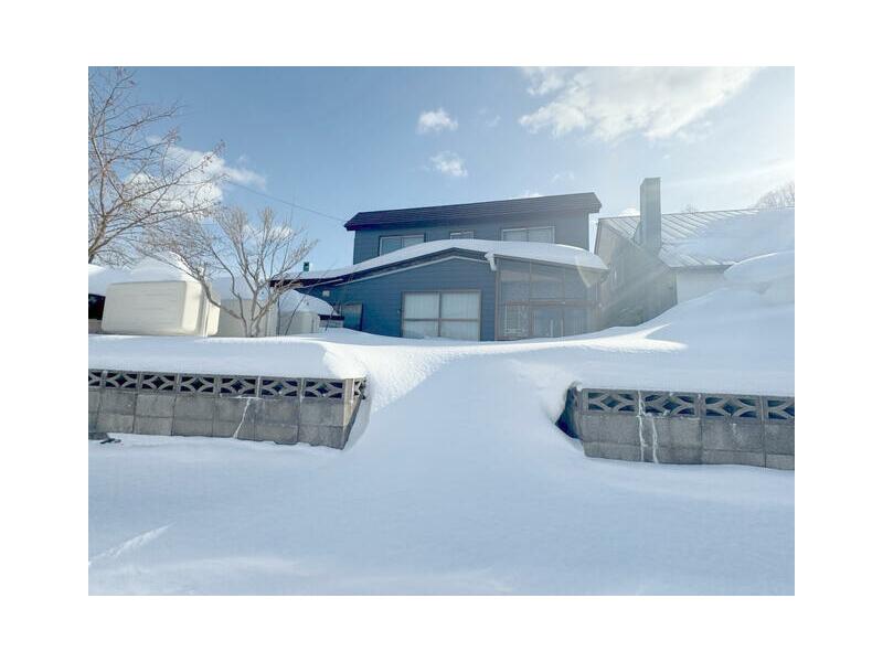 Otaru City, Shiomidai 1-chome (Otaru Chikko Station) 2-story 3SLDK