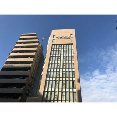 浪越学園 日本指圧専門学校 距離:129m