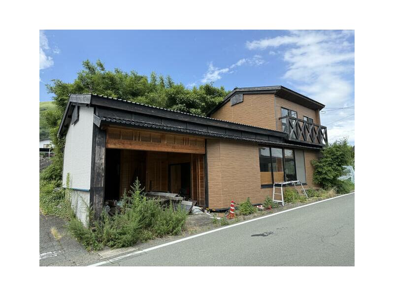 Aso District, Minami Aso Village, Oaza Kawayō 2-story building 2K