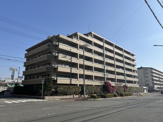 ローレルスクエア甲子園壱番館の外観