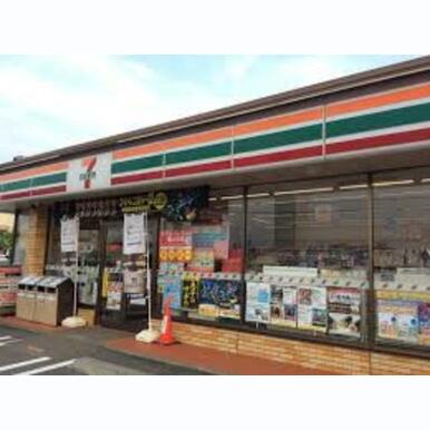 セブンイレブン厚木旭町1丁目店 距離:230m
