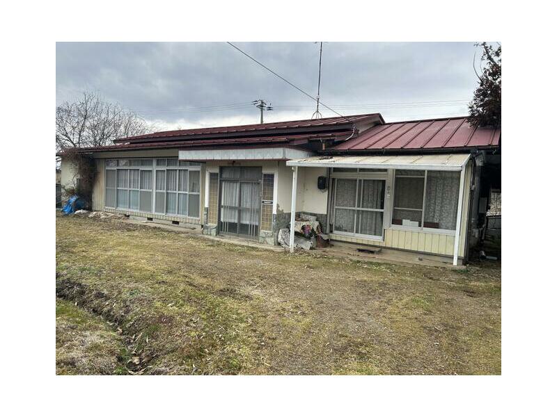 Yomogida, Shibahime Nango-Kurihara-shi, Kurihara (Kurikoma-Kogen station) Single-story house, 5K

2.8 million yen