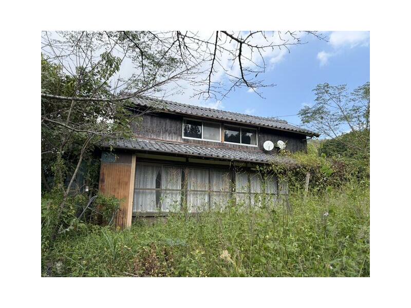 Tomikiyo, Aki-cho, Kunitachi-shi, Hokkaido (Kitsuki station) 2F 5LDK

500,000 yen