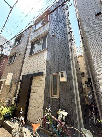 Cheap house for sale in Chuo, Tokyo