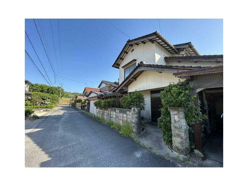 Yasugi City, Hirose Town, (Arashima Station) 2-story building, 7DK