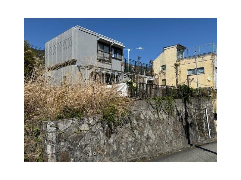 亀岡市 畑野町千ケ畑高橋 2階建 2SLDK
								
																													300万円