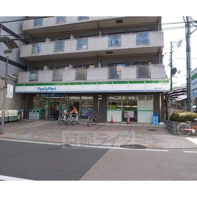 ファミリーマート寺町二条店 距離：71m