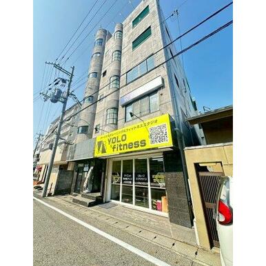 落ち着いた雰囲気の外観です