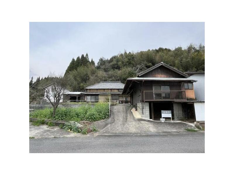 Takeda-shi, Takeda Oaza Tobitagawa (Tamarai station) 2F 6DK

1,800,000 yen