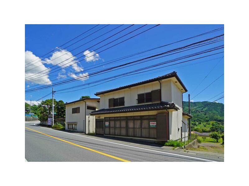 Katsunuma, Koshu-shi, Katsunuma-cho Katsunuma (Katsunuma Budosato station) 2F 5DK

Katsunuma