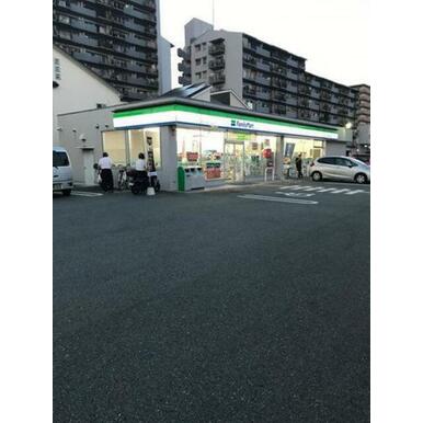 ファミリーマート阪南大学店 距離:1,010m