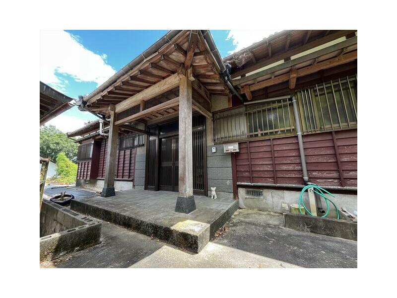 Arao City, Kawanobori (Minami Arao Station) Single-story building 4LDK