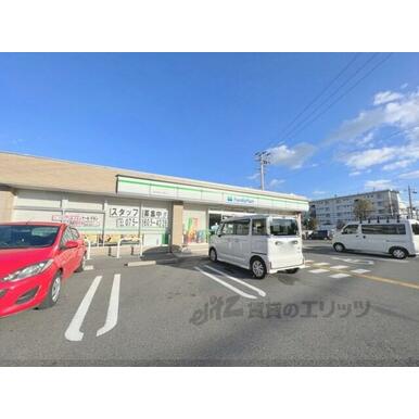 ファミリーマート　伏見桃山南店 距離：350m