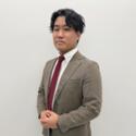 穴田　真梧