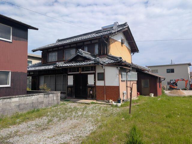 Yonehara City, Iso (Yonehara Station) 2-story building 10DK