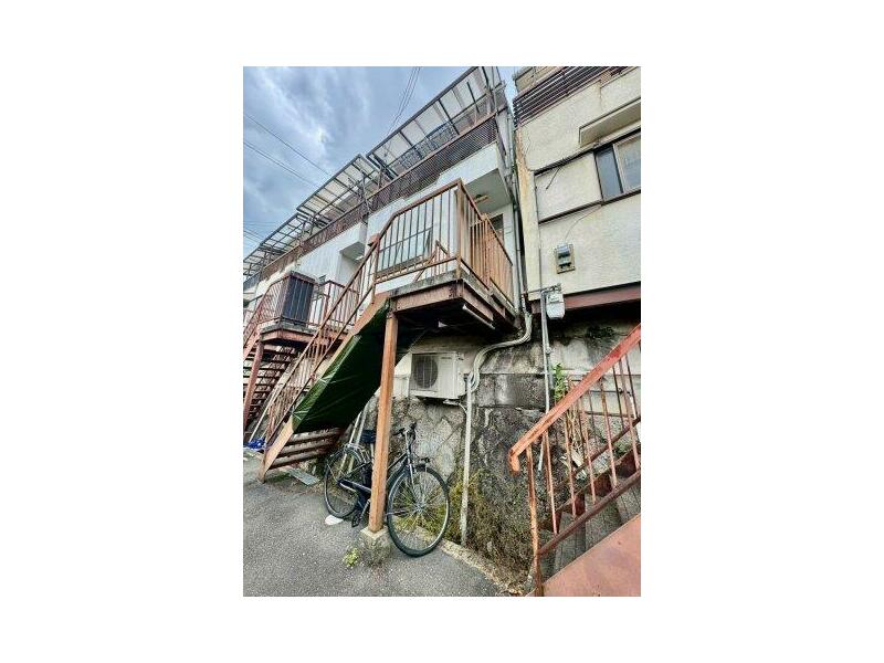 Higashi Osaka City, Kamishikikicho 1-chome (Shikikishi Station) 2-story 3DK