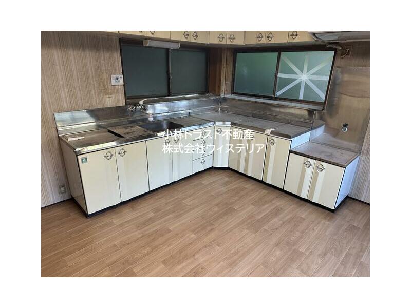 Karatsu City, Yamada (Onizuka Station) 2-story building 5DK