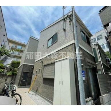 2010年6月築　木造2階建て総戸数12戸光インターネット無料！ 京浜急行本線平和島駅徒歩10分の東京都大田