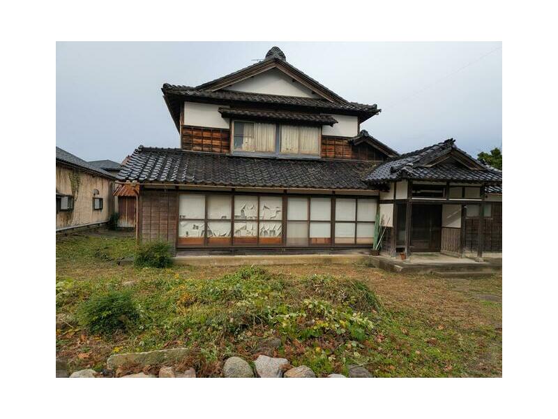 Nagara-cho, Kahoku-city (Takamatsu station) 2F 8DK

2F 8DK 3,500,000 yen