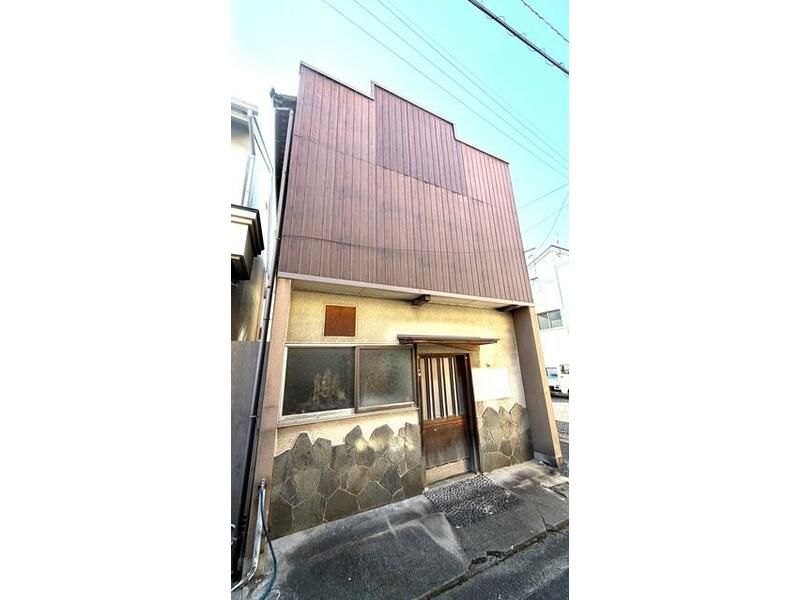 2-chome, Nishihonmachi, Kanonji-shi, Kanonji (Kanonji Sta.) 2F 4DK

1,740,000 yen