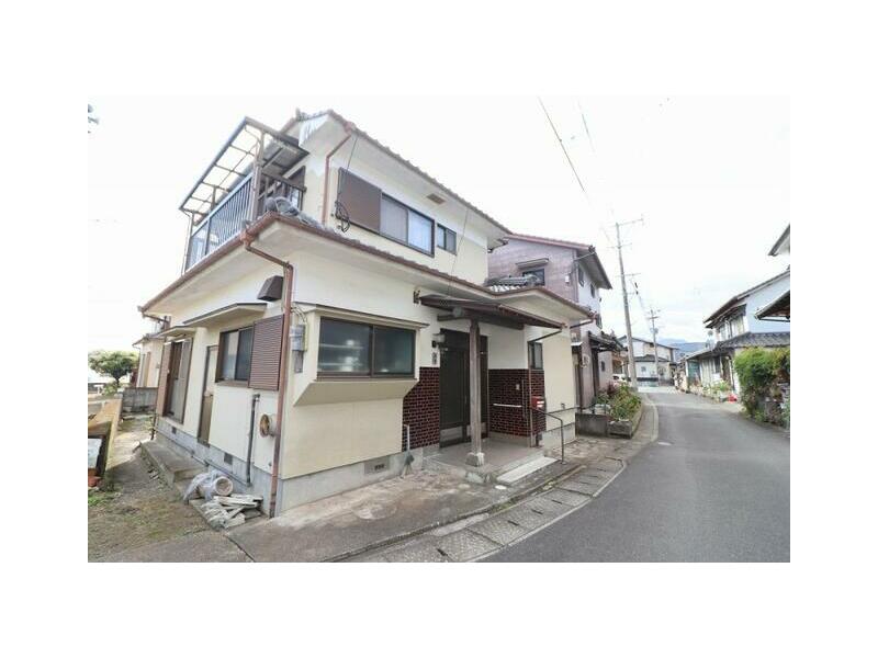 Hinode-cho, Hayami - 2F 5DK

3,800,000 yen