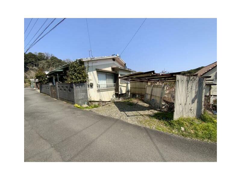 Beppu-shi, Beppu Kamegawa Shi-no-Yu-cho (Kamegawa Station) 2F 6DK

4,800,000 yen