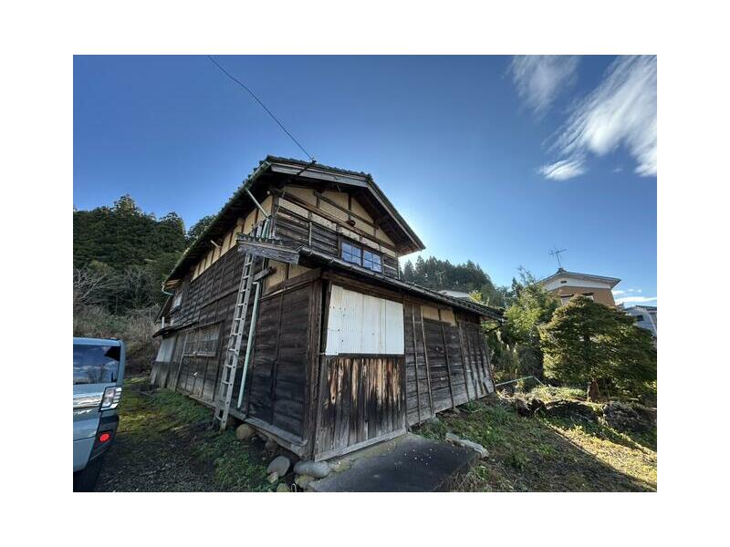 Sanjo City, Higashi-Ozaki 2-chome (Higashi-Sanjo Station) 2-story 11DK