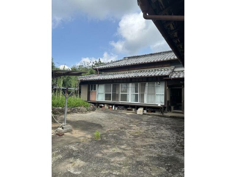 Isahaya City, Takaki Town, Kamiyo (Koe Station) Single-story building 6LDK