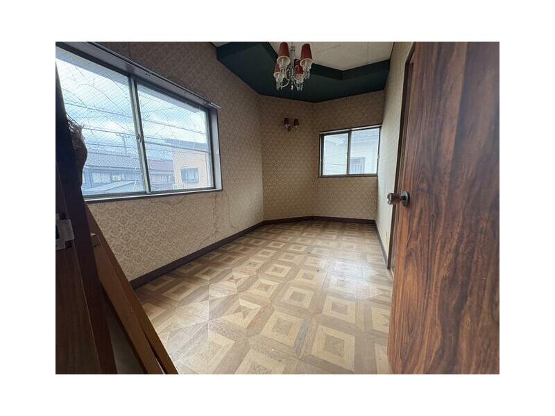 Fukui City, Tsukimi 1-chome (Akajujimae Station) 2-story building 4LDK