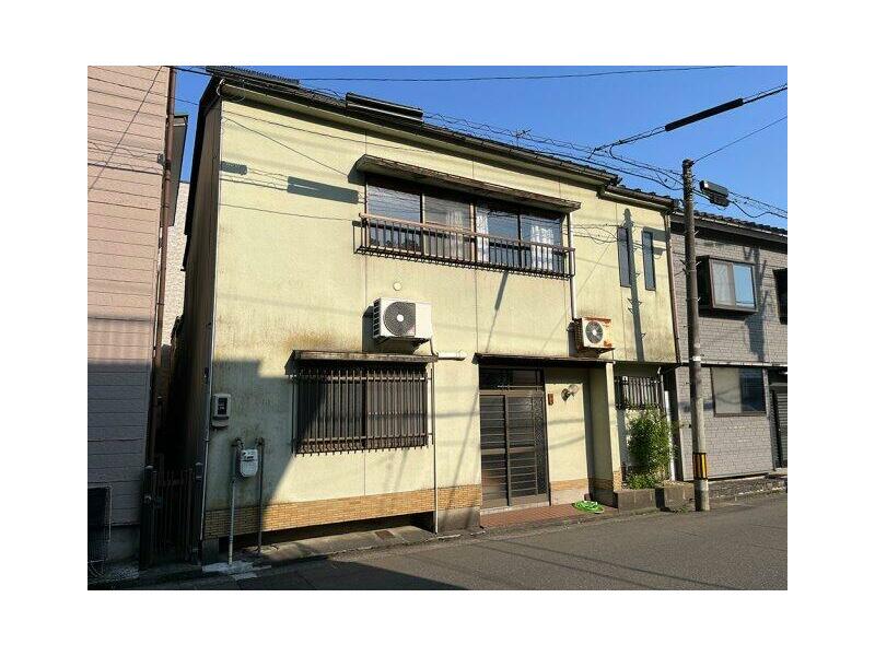 Fukui City, Nishikida 3-chome (Shōkō Kaigisho-mae Station) 2-story building 6LDK